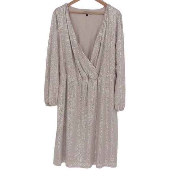 Marina Blouson Sleeve Metallic Dress in Champagne Women’s Size 18W - Picture 5 of 14
